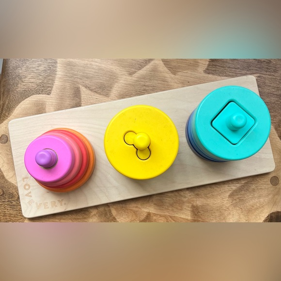 Lovery Wooden Stacking & Sorting Toy - Picture 2 of 4